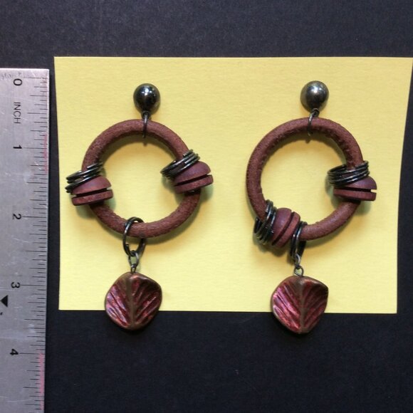Ready to Rock '80s Glam? These Earrings are it! #RetroGlam #VintageJewelry - Picture 1 of 2